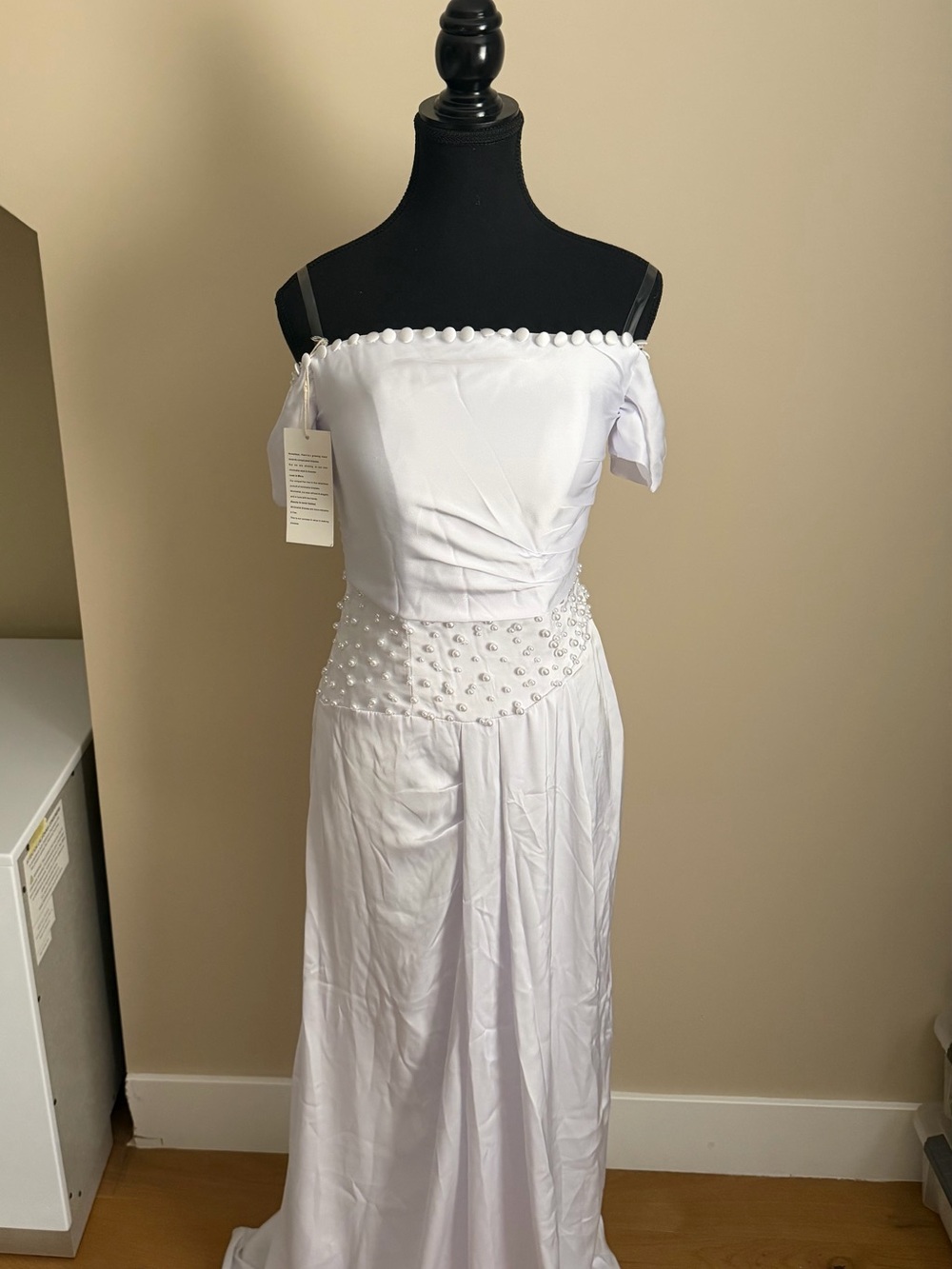 Elegant White Off-Shoulder Beaded Waist Dress